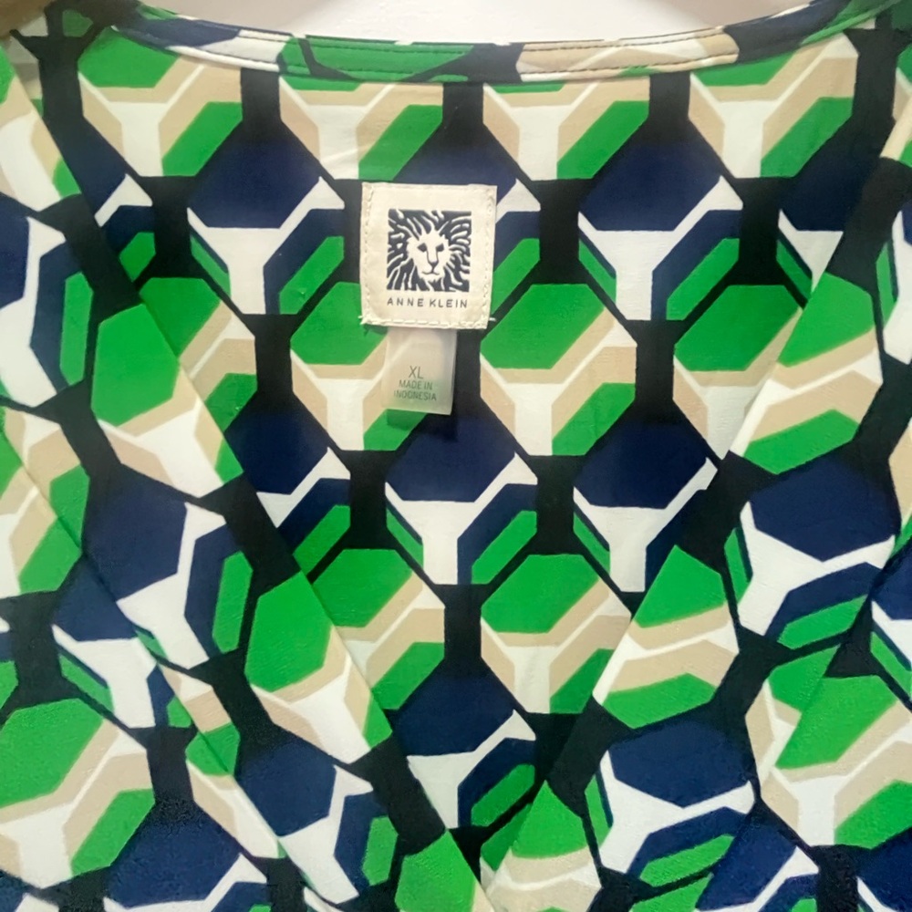 Anne Klein Hexagon Pattern Top - image 2
